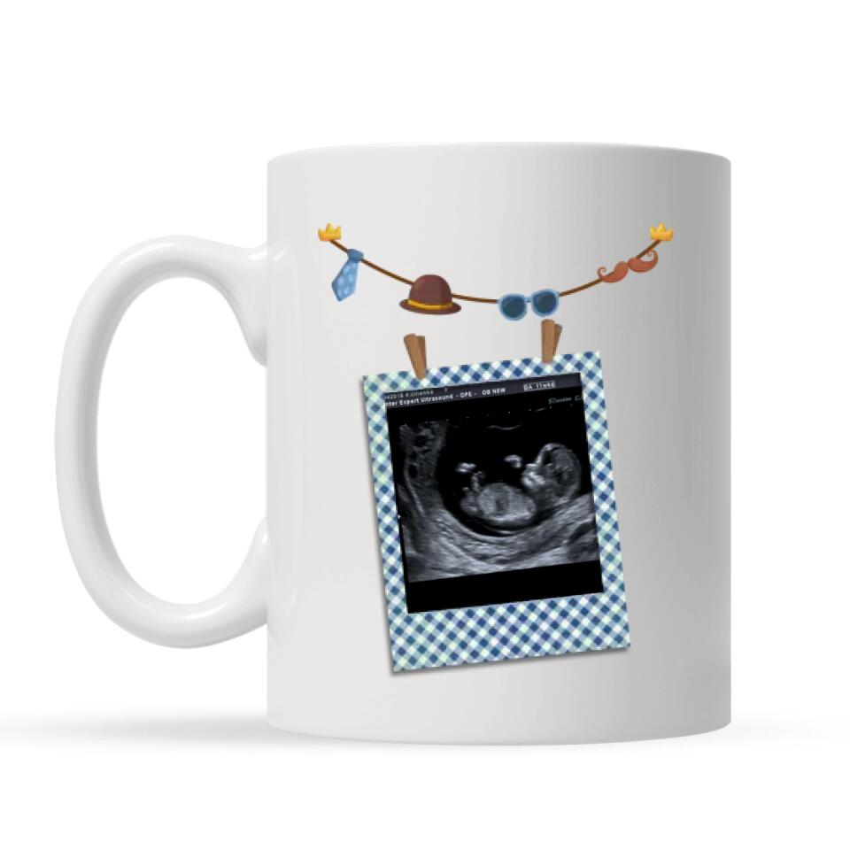 Första fars dag i mammas mage - Personlig mugg till Första fars dag