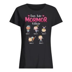 Personlig T-shirt till mormor | Personlig present till farmor | Den här mamman/mormor tillhör