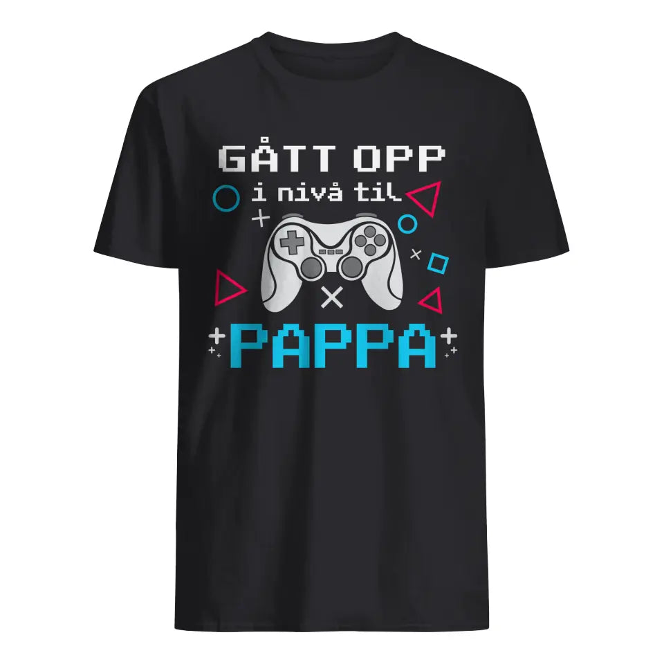 Personlig t-skjorte til nybakt pappa | Personlig gave til nybakt far | Opp i nivå til pappa spiller 2 har kommet inn i spillet