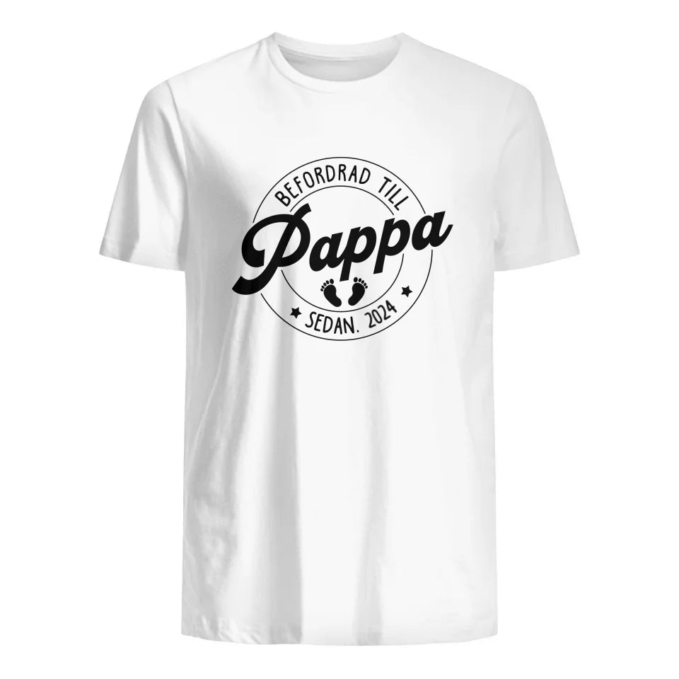 Personlig T-shirt till Pappa - Befordrad till pappa sedan