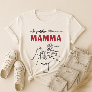 Personlig T-shirt till mamma | Personlig present till mor | Jag älskar att vara mormor farmor mamma